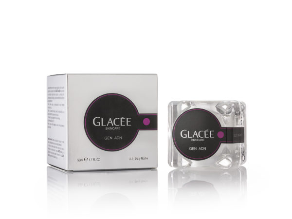 <span>Packaging Glacée Skincare</span><i>→</i>